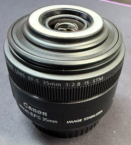 Canon 35mm 8 macro is - 35mm,