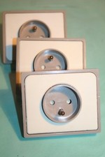 Arnould 1001 Lot 3 prises 2P +T  BRUN / BEIGE