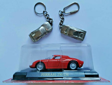 LOT VEHICULE MINIATURE FERRARI 250 LM 1/43 + 2 PORTE CLEFS BURAGO F40-TESTAROSSA