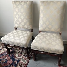 PAIRE DE CHAISES Louis XIII piétements os de mouton