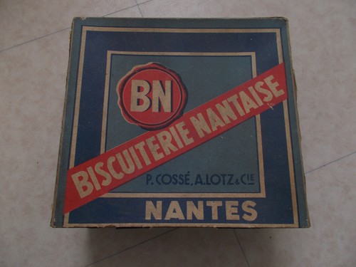 Ancienne grande boite carton - ancienne,