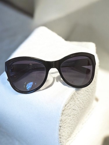 Paire lunettes soleil - de,