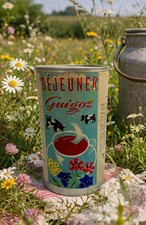 Ancienne boîte de Petit