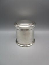 Pot couvert ancien en métal