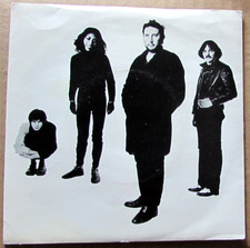 STRANGLERS   Walk on By 45T