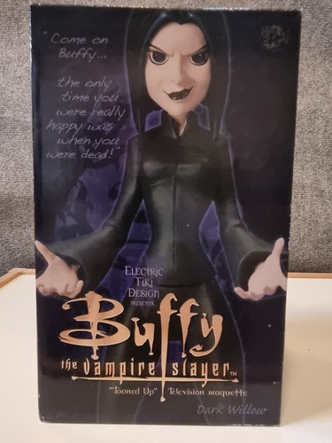 Figurine résine buffy contre - résine-,