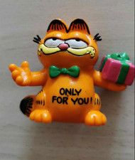 GARFIELD  FIGURINE  BULLY