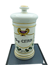 Pot à pharmacie en porcelaine