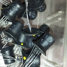 SFT107  Transistor  NOS    SFT 107      1  Pcs          Fr T11