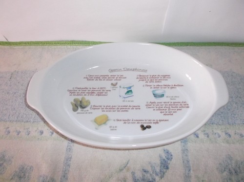 Plat gratin avec cuillère - plat,