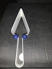 TUPPERWARE PIECE 'O CAKE ROUND