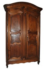Armoire de château époque XVIIIème noyer