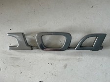 insigne monogramme peugeot 104