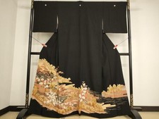 Kimono japonais noir tomesode pièce broderie paysage fleur couleur or pure