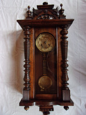 pendule ancienne en bois