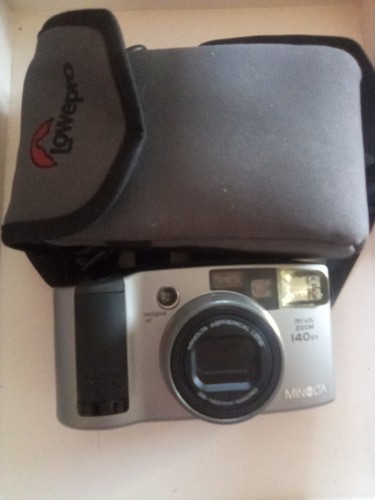 Minolta riva zoom 140 - riva, af