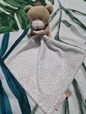 ours petit roi mouchoir blanc