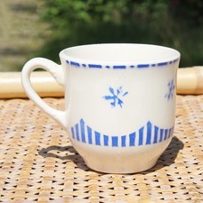 Ancienne tasse à café en