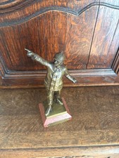 STATUETTE BRONZE POMPIER AU SAUVETAGE T.h. SOMME