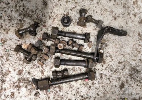 Vis moteur garde - *, boue