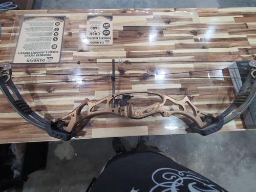 Hoyt ultratec compound bow - hoyt,