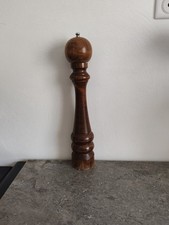 Grand Moulin à Poivre Borel, France. Environ 52 CM. Vintage