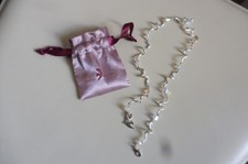 Collier Cécile Jeanne Arabesque étain argenté cristaux Swarovski aurore boréale