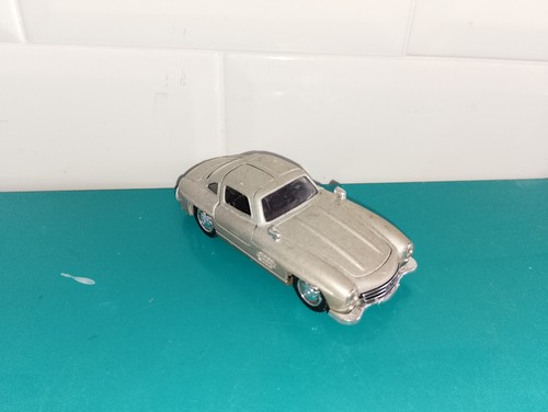 1506242 voiture solido 43 - voiture,