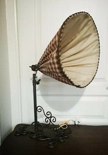 Vintage Très Jolie Lampe Applique En Fer Forgé Abat Jour Robe Poupée