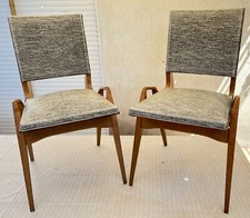 Une paire de chaises Maurice PRE Vintage années 50.