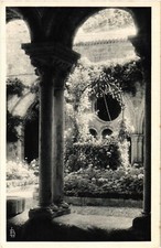 Cpa cloitre puits avec - le,