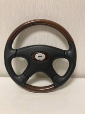 Volant en bois Momo Legal