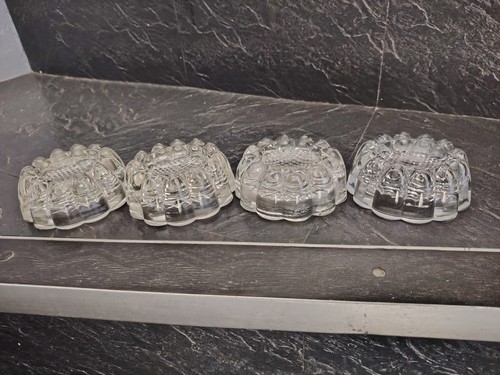 Dessous pieds verre - de, en