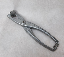 Ancien Dénoyauteur à Pince