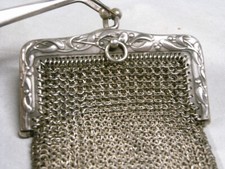 ANCIENNE BOURSE METAL ARGENTE