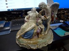 important groupe en Saxe,4 personnages,poids 3,2kg,H 34xL 23cm,restaurations,19è