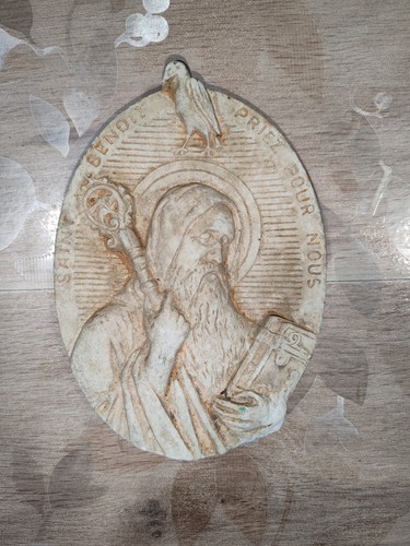 Ancien médaillon religieux - ancien, en