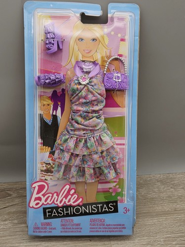 Barbie 2011 fashionistas - barbie,