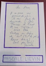 AUTOGRAPHE DE PASCALE LIÉVYN SUR COUPURE DE PRESSE COLLEE / BRISTOL 15 x 21 cm