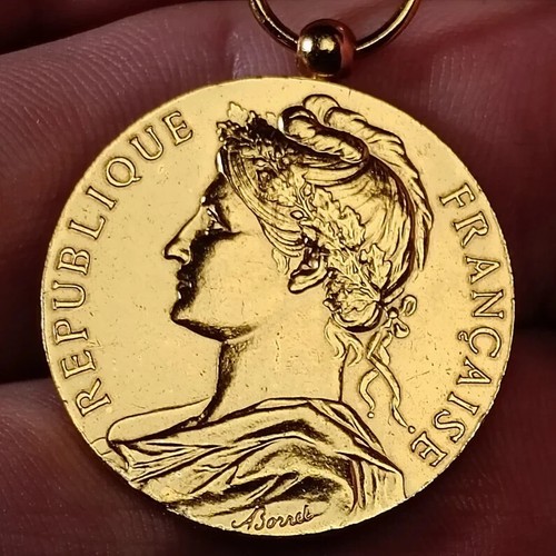 Pendentif collier médaille - pendentif,