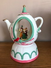 Enesco - Caroller Teapot Revolving Musical - 1990 - With Original Box
