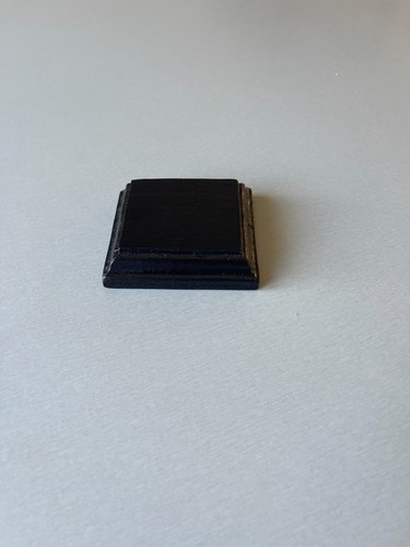 Socle noir brillant pour - noir,