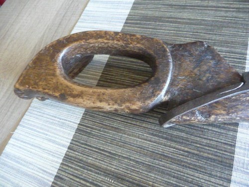Herminette etrier ancienne - etrier,