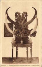 CPA AK Saigon Exposition de defenses d'elephants VIETNAM-INDOCHINA (1105268)