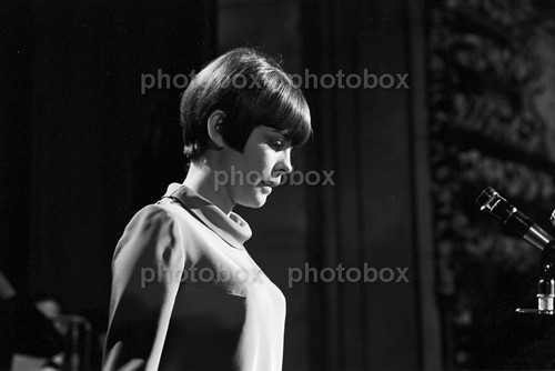 Mireille mathieu exclusive - *,