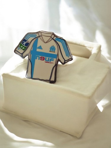 Pin vintage maillot - pin's, om