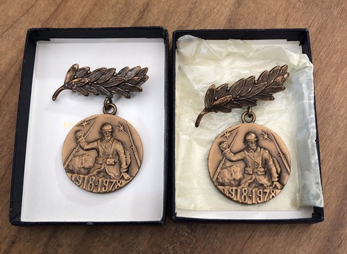 Medaille 1918 1978 anciens - x2,