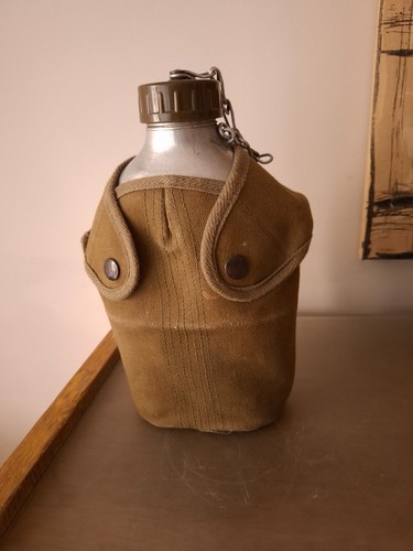 Gourde militaire francaise - gourde,
