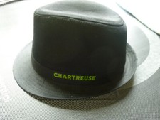 Rare chapeau melon liqueur