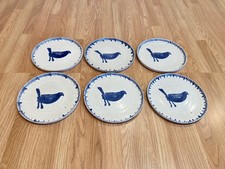 SUITE DE 6 ASSIETTES ENTIÈREMENT FAITES À LA MAIN .